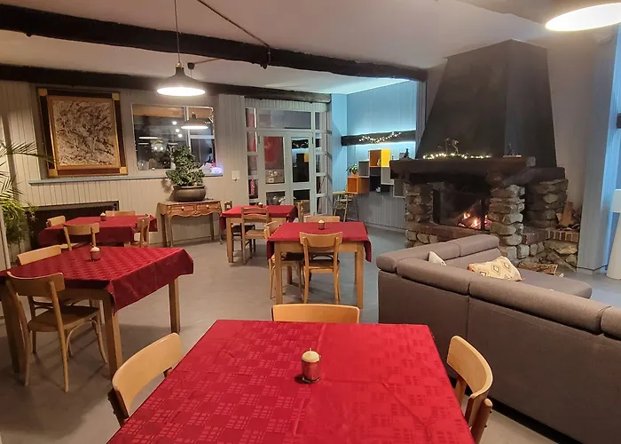 La Rua Hotel *